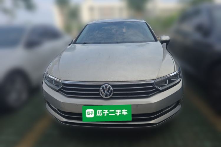 Used Volkswagen Magotan 2017 330TSI DSG Luxury Model Front