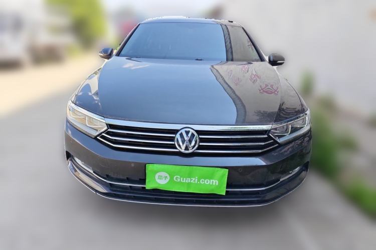 Used Volkswagen Magotan 2017 330TSI DSG Luxury Model Front