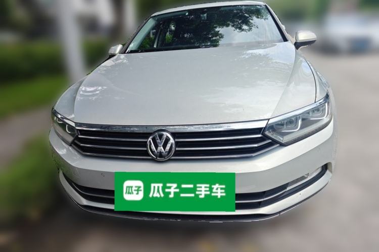 Used Volkswagen Magotan 2017 330TSI DSG Luxury Model Front