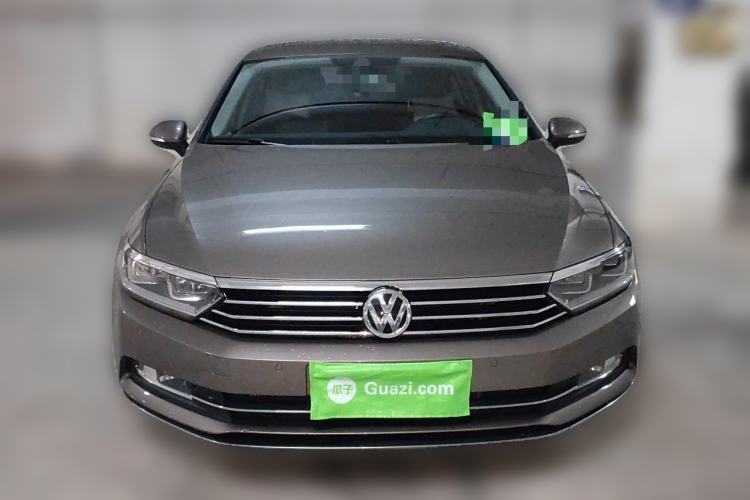 Used Volkswagen Magotan 2017 330TSI DSG Luxury Model Front