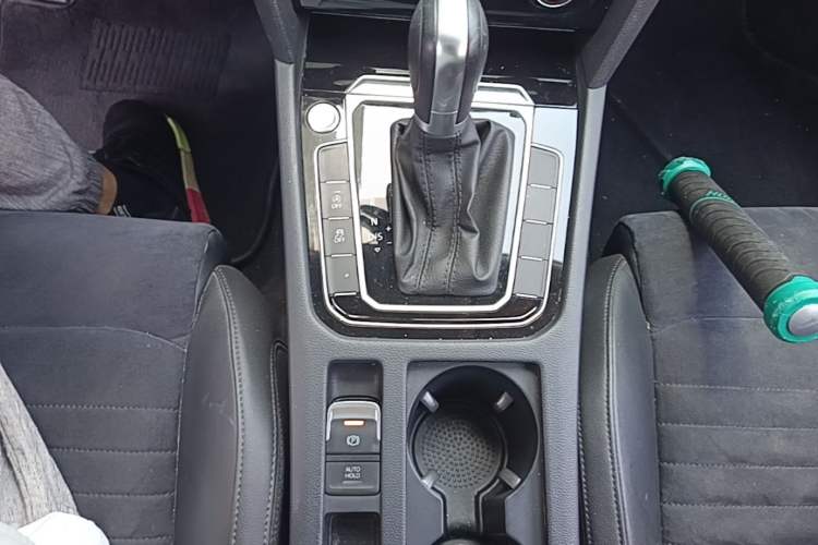 Used Volkswagen Magotan 2017 330TSI DSG Luxury Model Gear Lever
