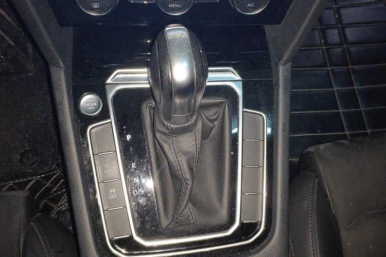 Used Volkswagen Magotan 2017 330TSI DSG Luxury Model Gear Lever