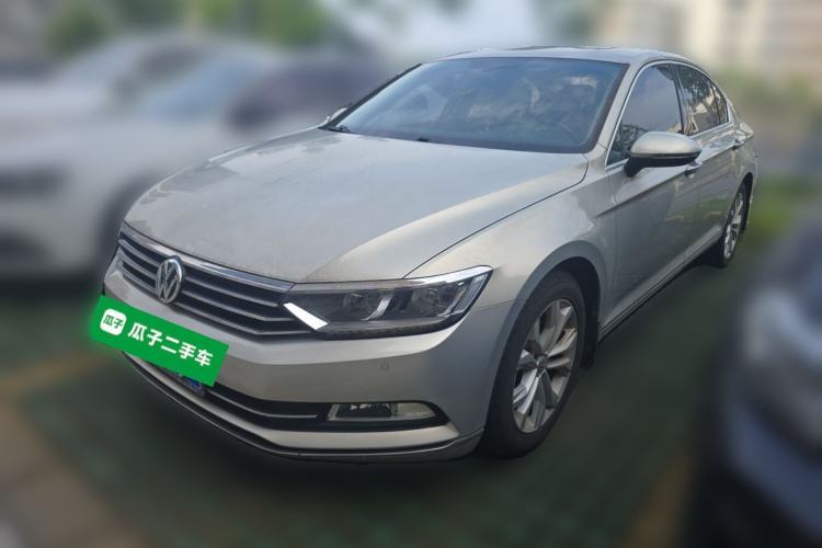 Used Volkswagen Magotan 2017 330TSI DSG Luxury Model Guazi used car, China used car export, Used car for sale, Used cars, Cheapest cars for sale