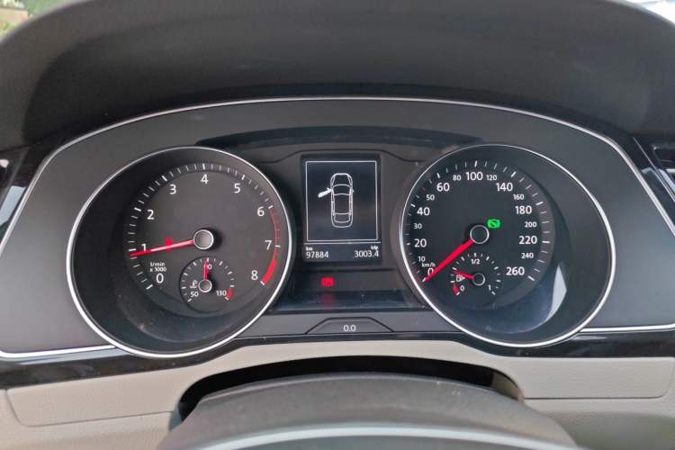 Used Volkswagen Magotan 2017 330TSI DSG Luxury Model Instrument Cluster