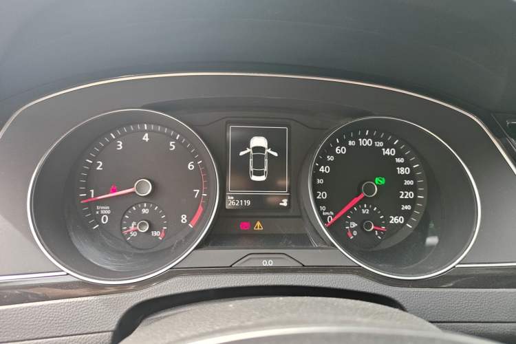 Used Volkswagen Magotan 2017 330TSI DSG Luxury Model Instrument Cluster