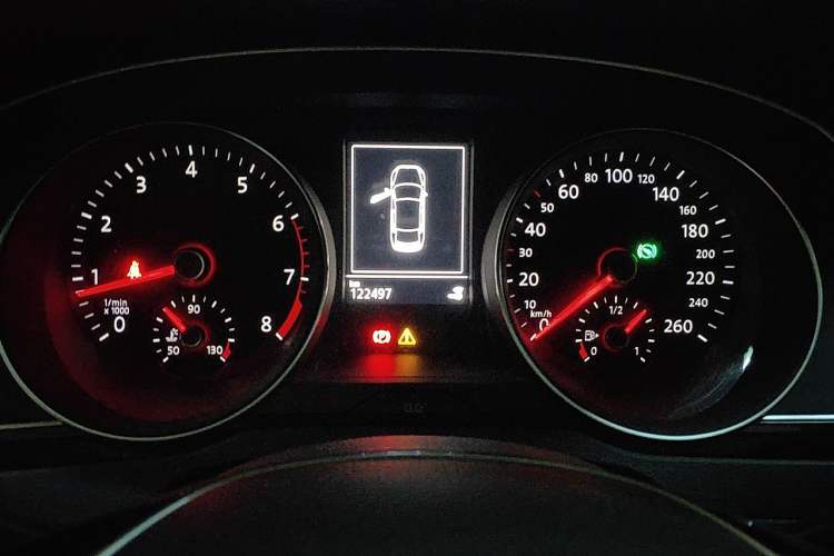 Used Volkswagen Magotan 2017 330TSI DSG Luxury Model Instrument Cluster