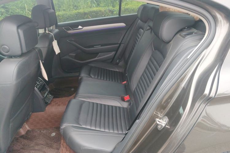 Used Volkswagen Magotan 2017 330TSI DSG Leading Model Left Rear Seat