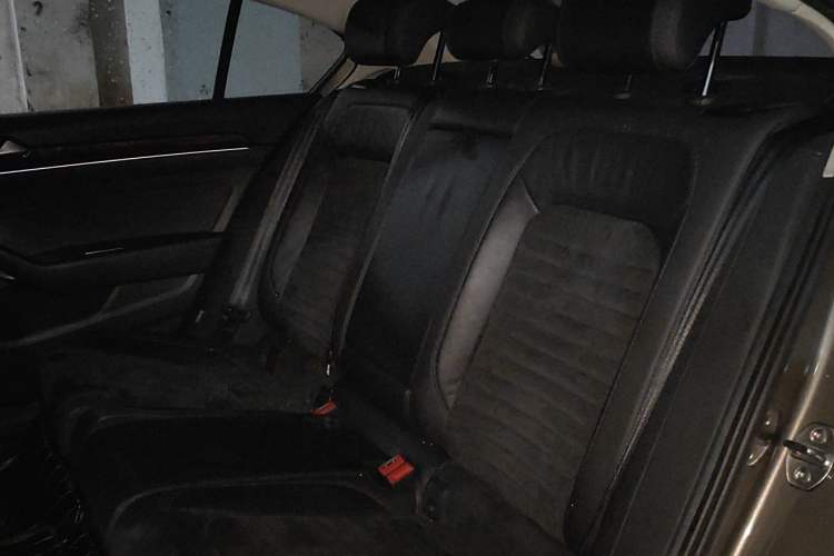 Used Volkswagen Magotan 2017 330TSI DSG Luxury Model Left Rear Seat