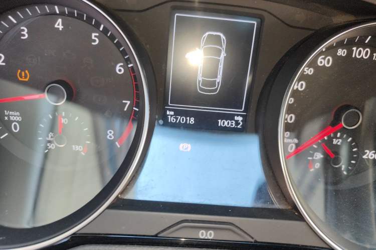 Used Volkswagen Magotan 2017 380TSI DSG Luxury Model Odometer Close Up