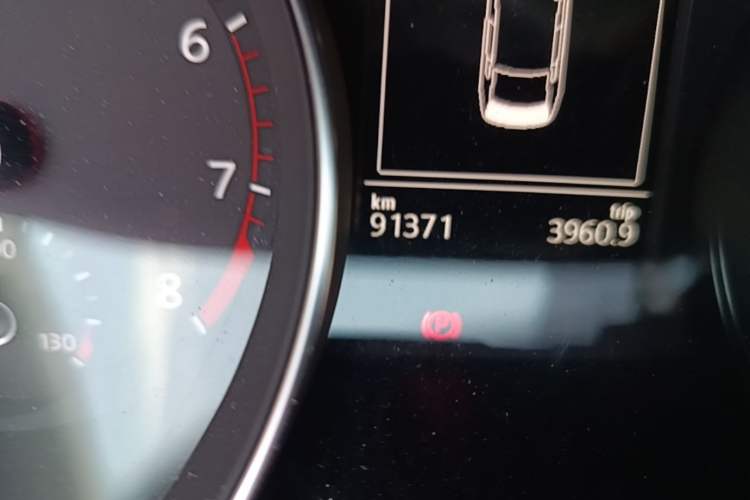 Used Volkswagen Magotan 2017 330TSI DSG Luxury Model Odometer Close Up