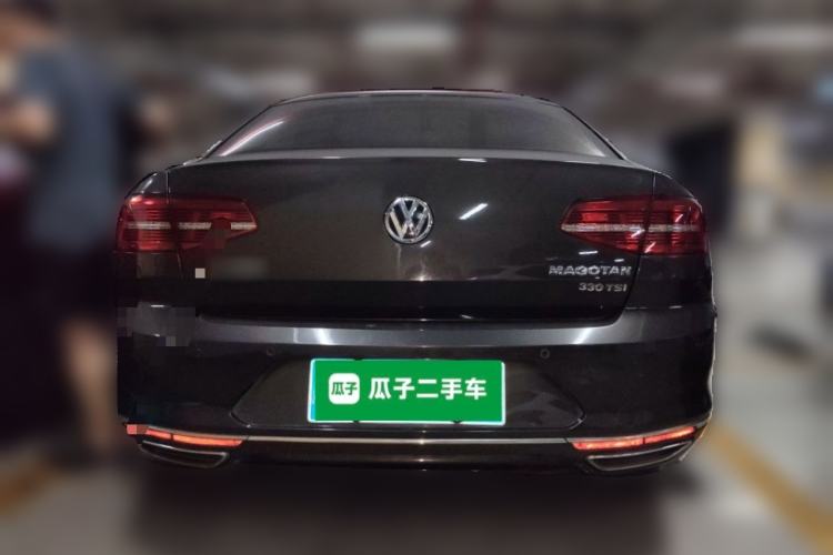 Used Volkswagen Magotan 2017 330TSI DSG Luxury Model Rear