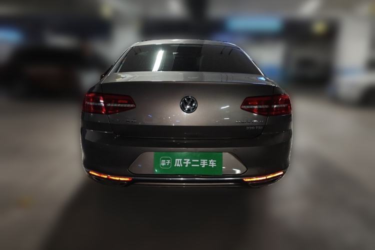 Used Volkswagen Magotan 2017 330TSI DSG Luxury Model Rear