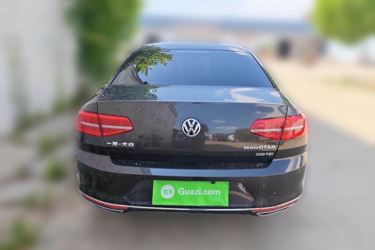 Used Volkswagen Magotan 2017 330TSI DSG Luxury Model Rear