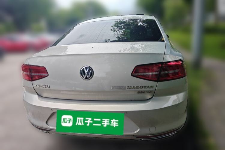 Used Volkswagen Magotan 2017 330TSI DSG Luxury Model Rear