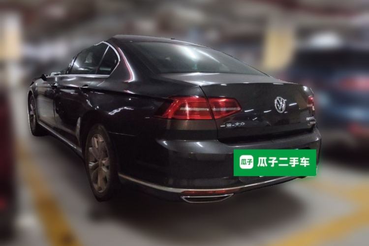 Used Volkswagen Magotan 2017 330TSI DSG Luxury Model Rear Left 45 Deg