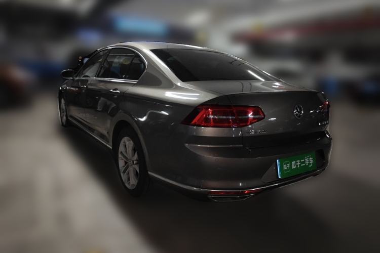 Used Volkswagen Magotan 2017 330TSI DSG Luxury Model Rear Left 45 Deg