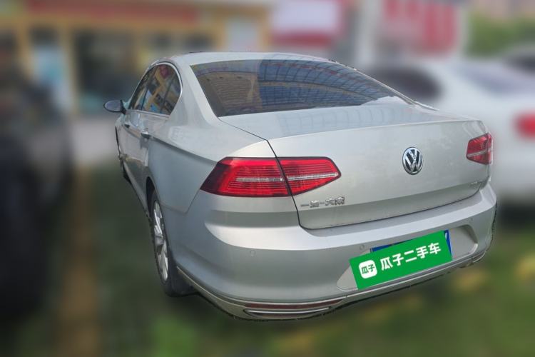 Used Volkswagen Magotan 2017 330TSI DSG Luxury Model Rear Left 45 Deg