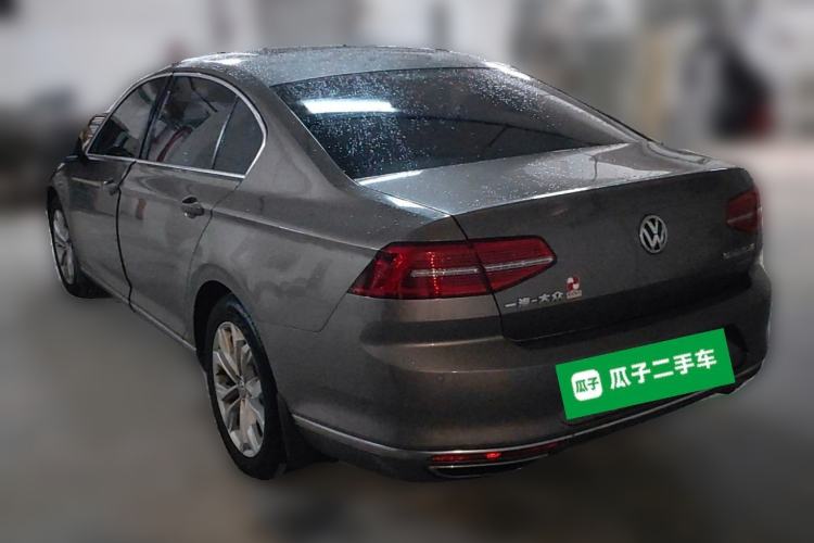 Used Volkswagen Magotan 2017 330TSI DSG Luxury Model Rear Left 45 Deg