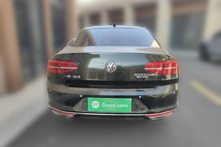 Used Volkswagen Magotan 2017 380TSI DSG Luxury Model Rear