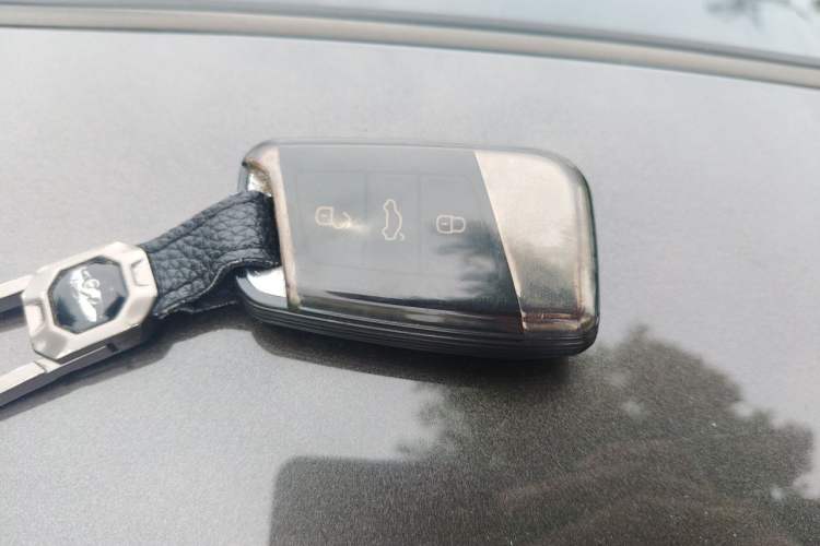 Used Volkswagen Magotan 2017 330TSI DSG Leading Model Vehicle Key