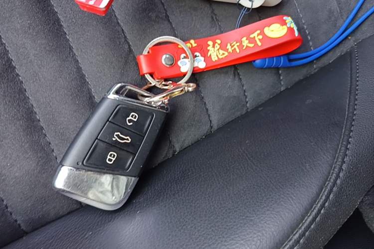 Used Volkswagen Magotan 2017 330TSI DSG Luxury Model Vehicle Key