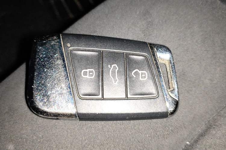 Used Volkswagen Magotan 2017 330TSI DSG Luxury Model Vehicle Key