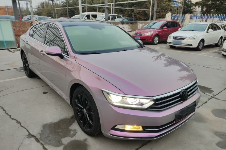 Used Volkswagen Magotan 2017 330TSI DSG Luxury Model Front Right 45 Deg