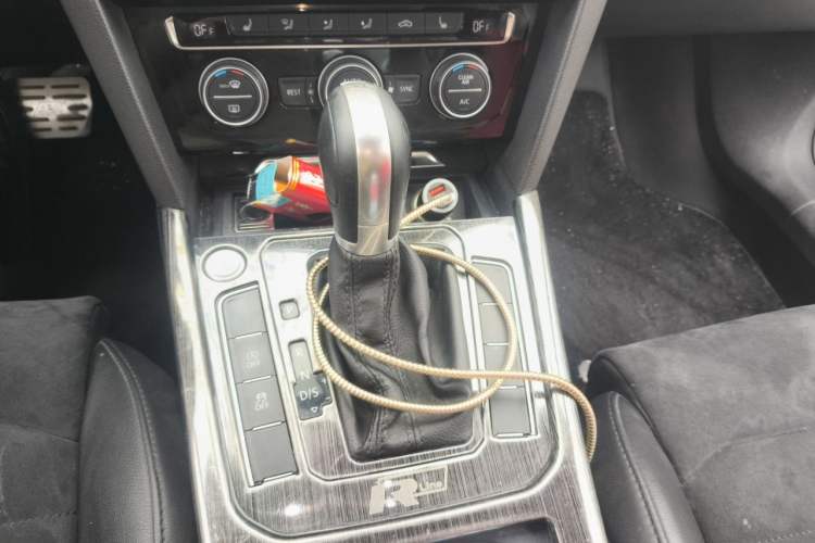 Used Volkswagen Magotan 2017 330TSI DSG Luxury Model Gear Lever