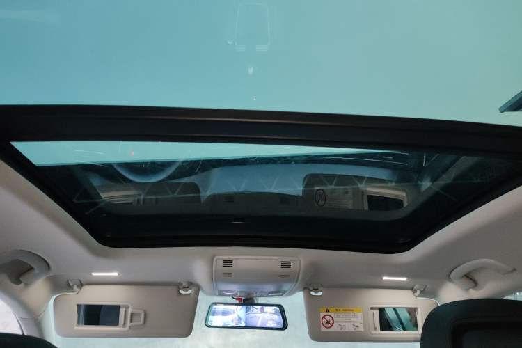 Used Volkswagen Magotan 2017 330TSI DSG Luxury Model Headliner