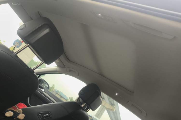 Used Volkswagen Magotan 2017 330TSI DSG Luxury Model Headliner