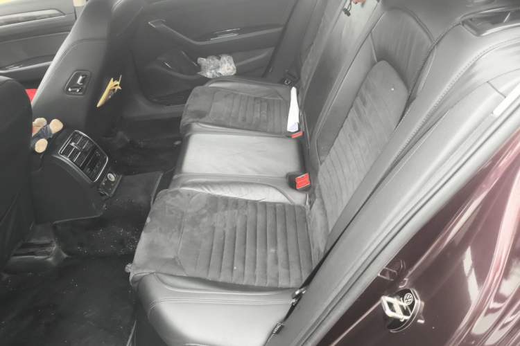 Used Volkswagen Magotan 2017 330TSI DSG Luxury Model Left Rear Seat