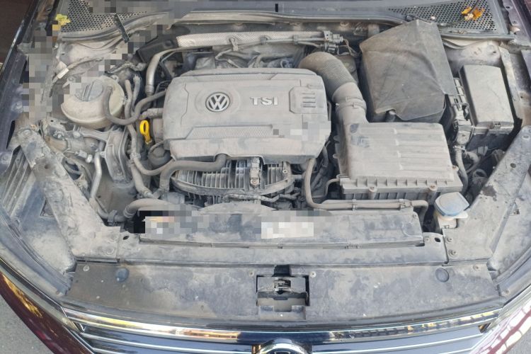 Used Volkswagen Magotan 2017 330TSI DSG Luxury Model Engine Bay