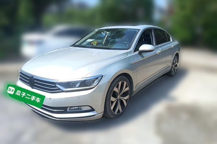 Used Volkswagen Magotan 2017 330TSI DSG Luxury Model Guazi used car, China used car export, Used car for sale, Used  cars, Cheapest cars for sale