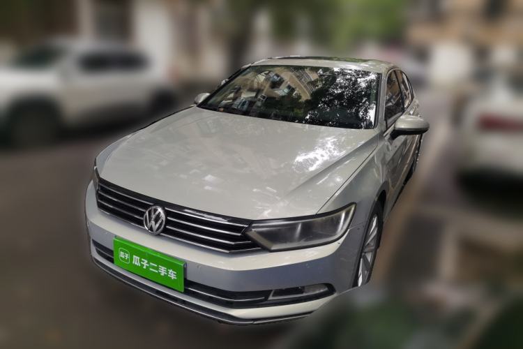 Used Volkswagen Magotan 2017 330TSI DSG Leading Model Guazi used car, China used car export, Used car for sale, Used  cars, Cheapest cars for sale