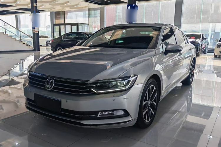 Used Volkswagen Magotan 2017 330TSI DSG Luxury Model Guazi used car, China used car export, Used car for sale, Used  cars, Cheapest cars for sale