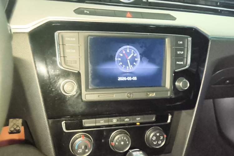 Used Volkswagen Magotan 2017 330TSI DSG Leading Model Audio And AC Panel