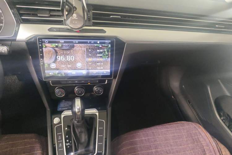 Used Volkswagen Magotan 2017 330TSI DSG Leading Model Audio And AC Panel