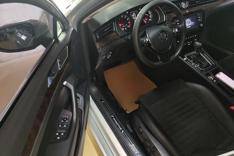 Used Volkswagen Magotan 2017 380TSI DSG Luxury Model Driver Seat