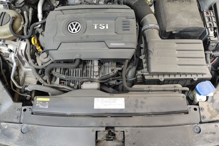 Used Volkswagen Magotan 2017 330TSI DSG Leading Model Engine Bay