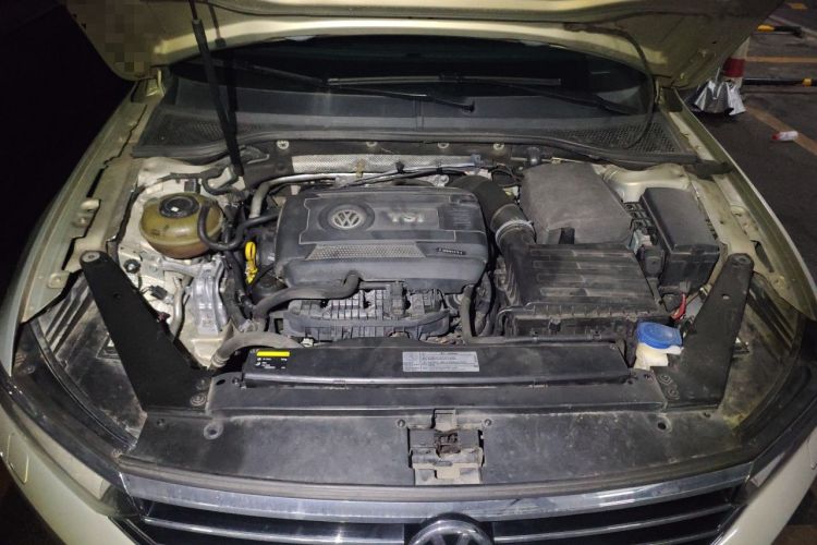 Used Volkswagen Magotan 2017 380TSI DSG Prestige Edition Engine Bay