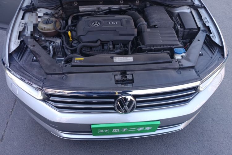 Used Volkswagen Magotan 2017 330TSI DSG Luxury Model Engine Bay