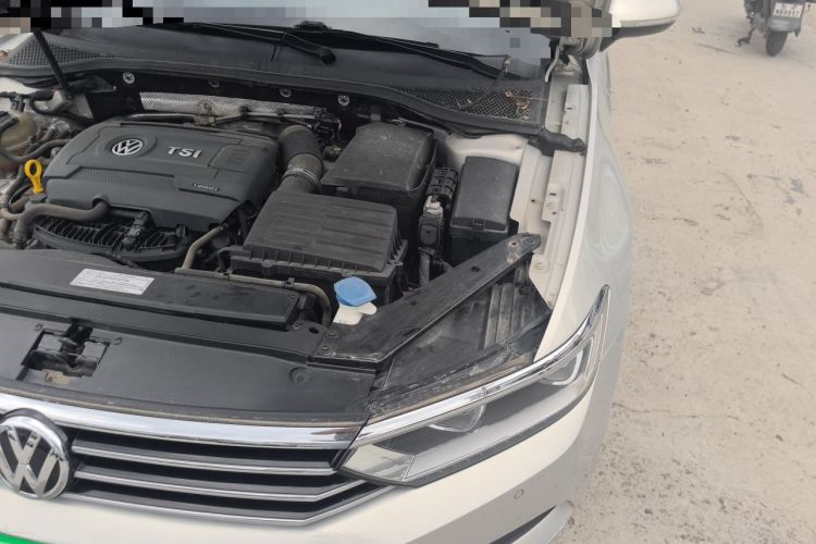 Used Volkswagen Magotan 2017 330TSI DSG Luxury Model Engine Bay Left
