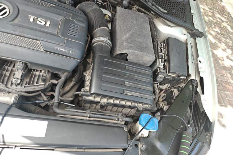 Used Volkswagen Magotan 2017 330TSI DSG Luxury Model Engine Bay Left