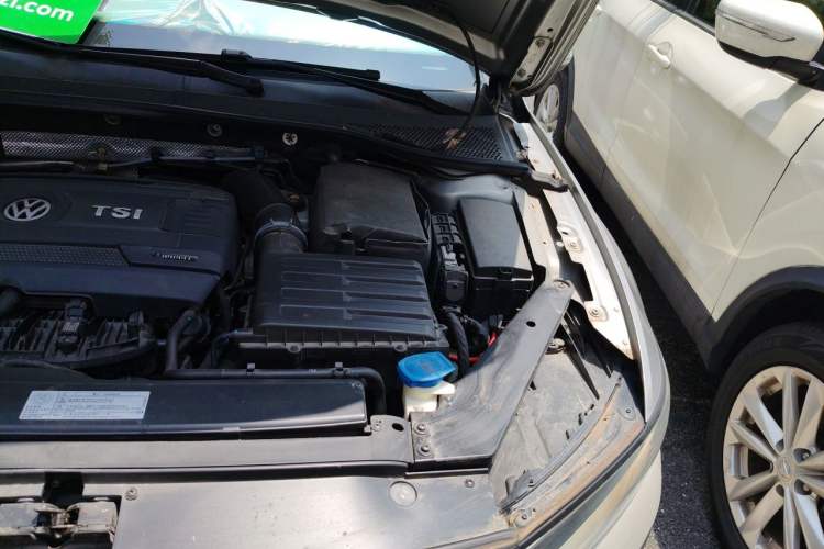 Used Volkswagen Magotan 2017 330TSI DSG Leading Model Engine Bay Left