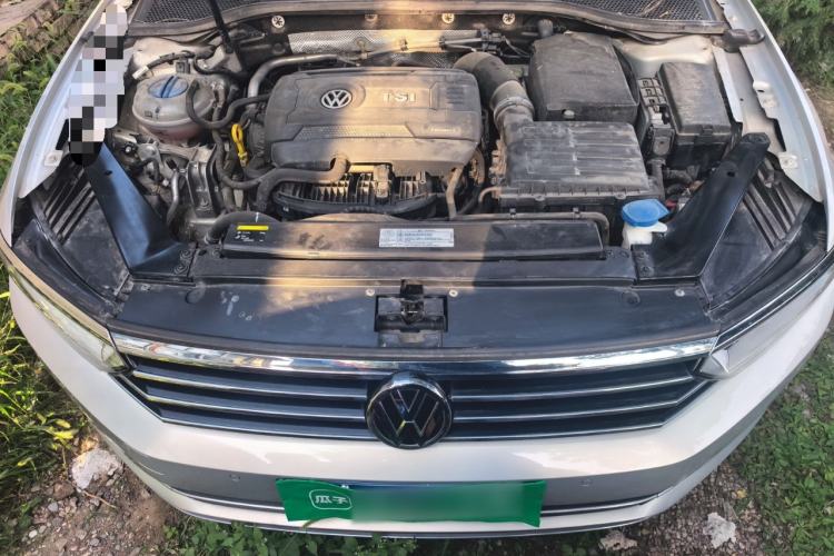 Used Volkswagen Magotan 2017 330TSI DSG Luxury Model Engine Bay