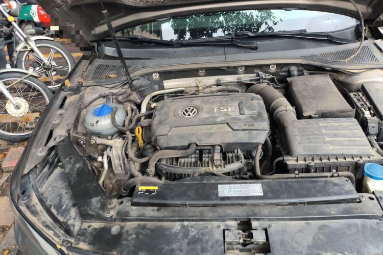 Used Volkswagen Magotan 2017 330TSI DSG Leading Model Engine Bay Right