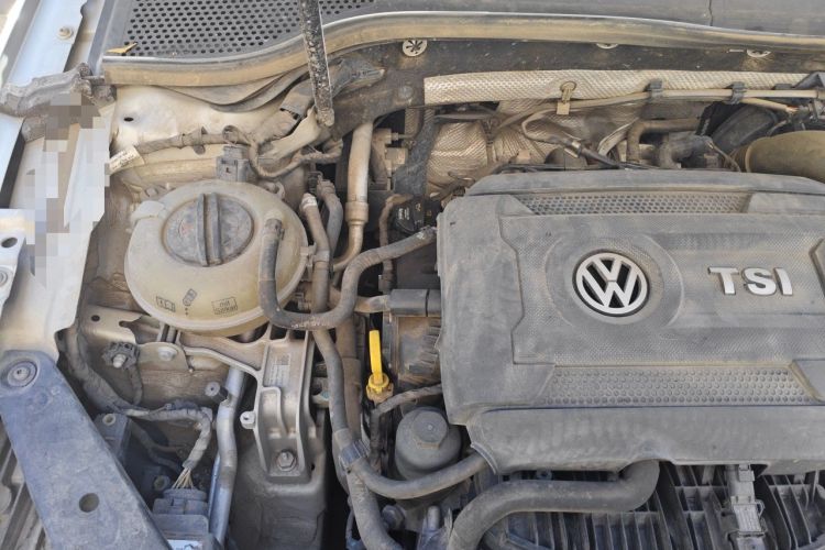 Used Volkswagen Magotan 2017 330TSI DSG Luxury Model Engine Bay Right