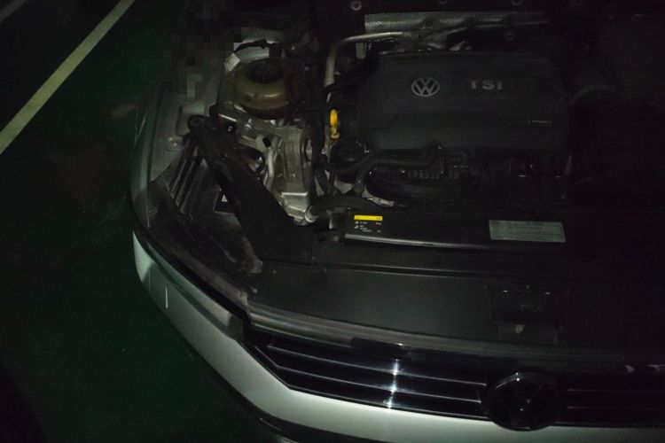 Used Volkswagen Magotan 2017 330TSI DSG Luxury Model Engine Bay Right