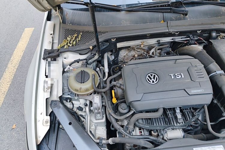 Used Volkswagen Magotan 2017 330TSI DSG Leading Model Engine Bay Right
