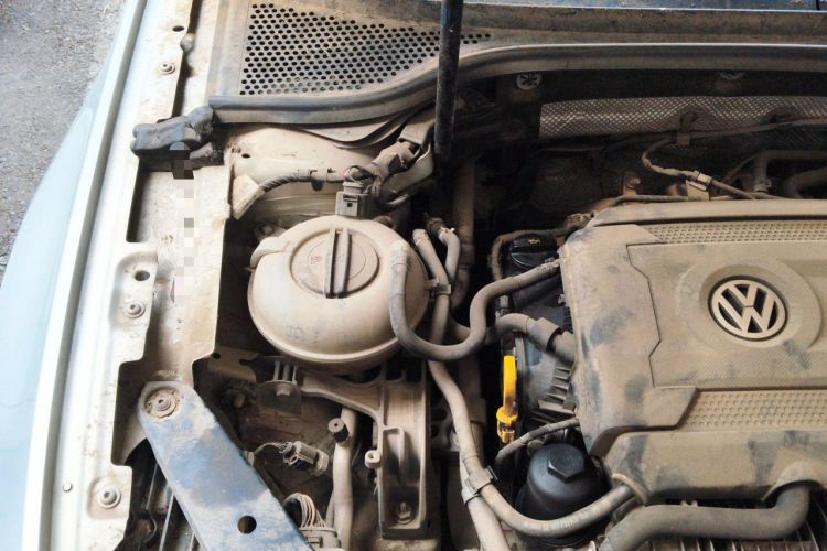 Used Volkswagen Magotan 2017 330TSI DSG Luxury Model Engine Bay Right